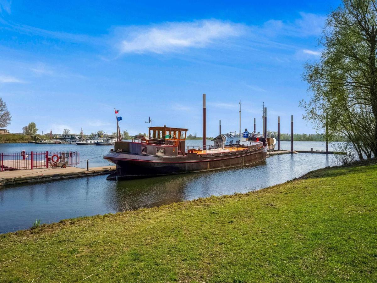 Luxury Boat In Kerkdriel